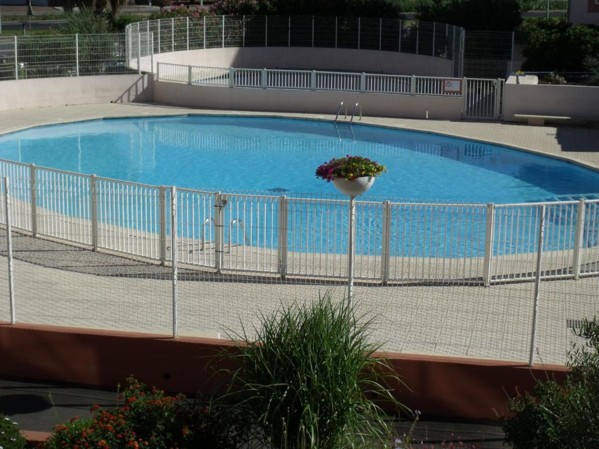Appartement T2, 7 Jours Minimum, Climatise, 3 Etoiles, 40M2 ,Parking Prive, Mer 300M, Wifi, Piscines, Tres Propre, Ascenseurs, En Etage Le Grau-du-Roi Exterior foto