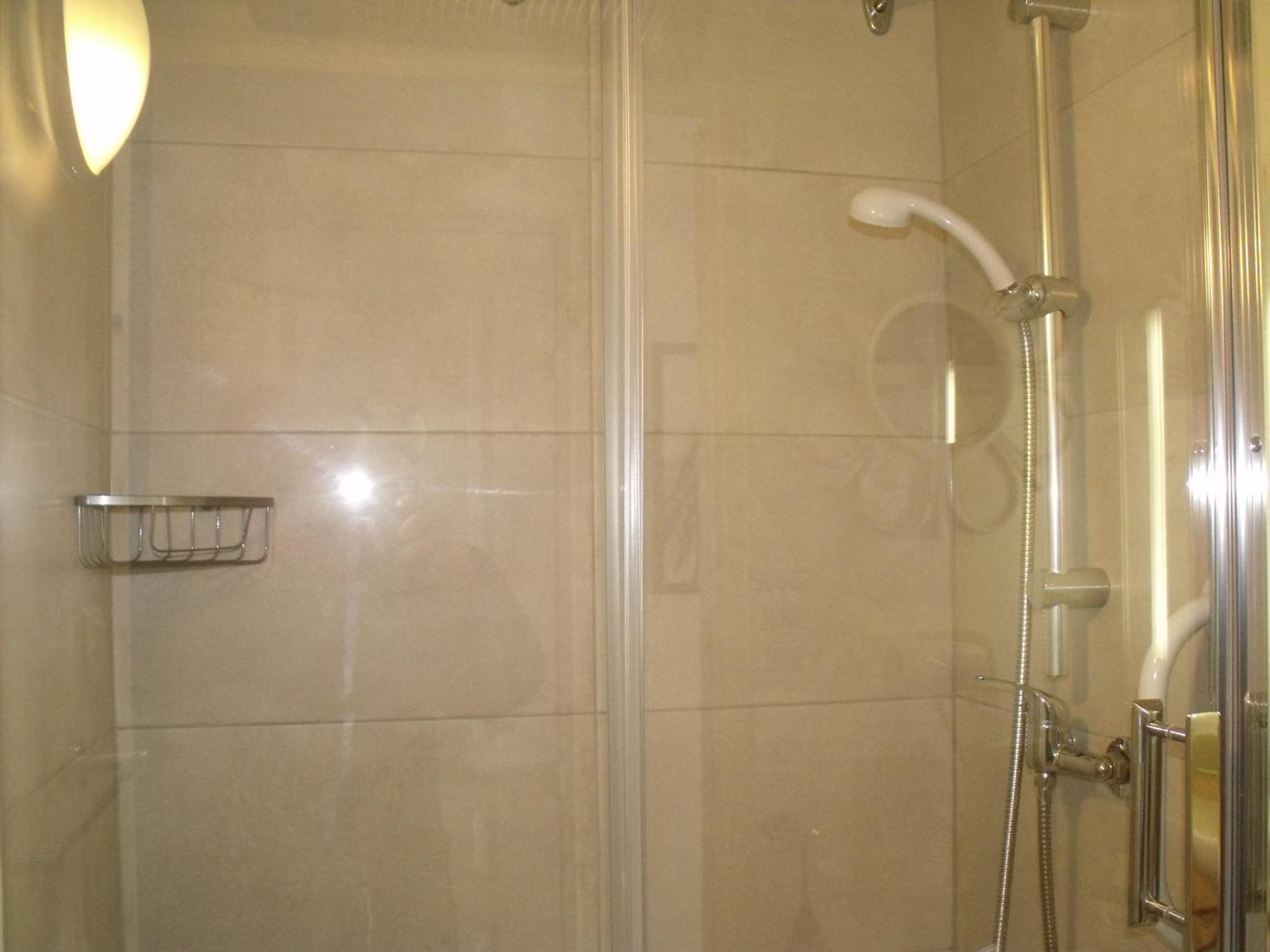Appartement T2, 7 Jours Minimum, Climatise, 3 Etoiles, 40M2 ,Parking Prive, Mer 300M, Wifi, Piscines, Tres Propre, Ascenseurs, En Etage Le Grau-du-Roi Exterior foto